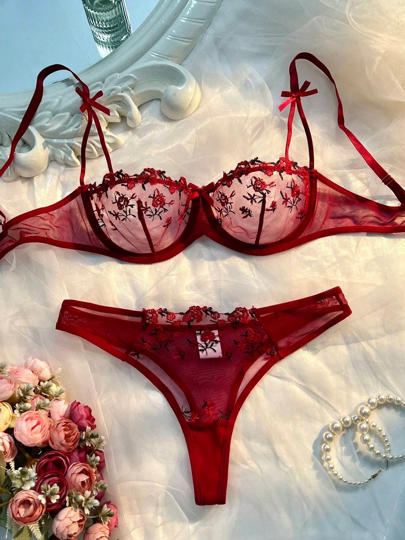 Round Up Night Beautiful Sexy Women 2-piece Floral Embroidery Underwear Sexy Erotic Lingerie Underwear Sexy Sets