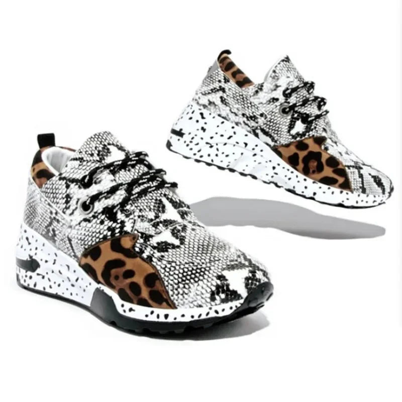 Fashion Women Sneakers New Outdoor Running Shoes for Women Mesh Breathable Casual Platform Sneakers Comfort Lace Up Tenis Shoes