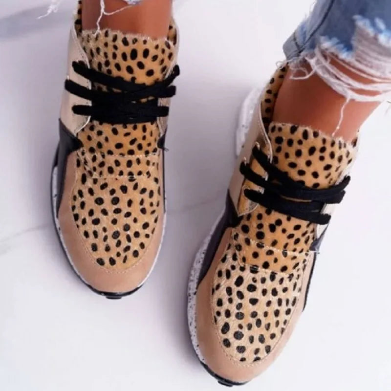 Fashion Women Sneakers New Outdoor Running Shoes for Women Mesh Breathable Casual Platform Sneakers Comfort Lace Up Tenis Shoes