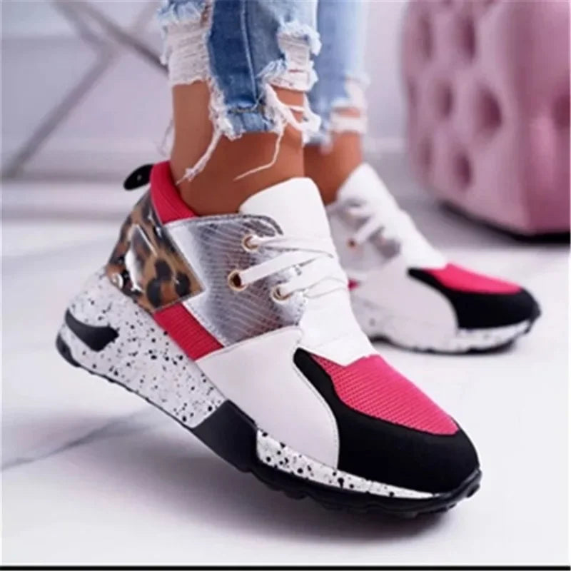 Fashion Women Sneakers New Outdoor Running Shoes for Women Mesh Breathable Casual Platform Sneakers Comfort Lace Up Tenis Shoes