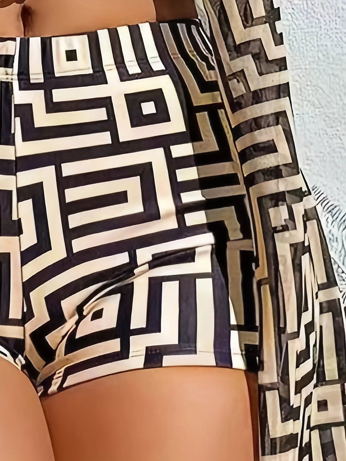 Chic Three-Piece Swimsuit Set Geometric Print, Long Sleeve Beach Cover-Up, Bikini Set for Swimming, Beachwear Swimwear Women
