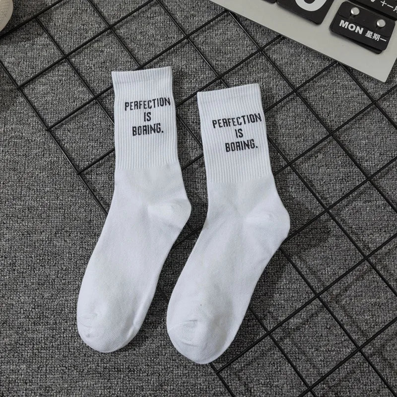 Simple European and American street letters white women's socks