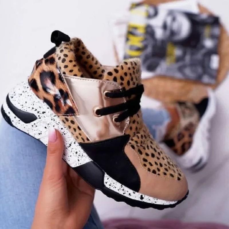 Fashion Women Sneakers New Outdoor Running Shoes for Women Mesh Breathable Casual Platform Sneakers Comfort Lace Up Tenis Shoes