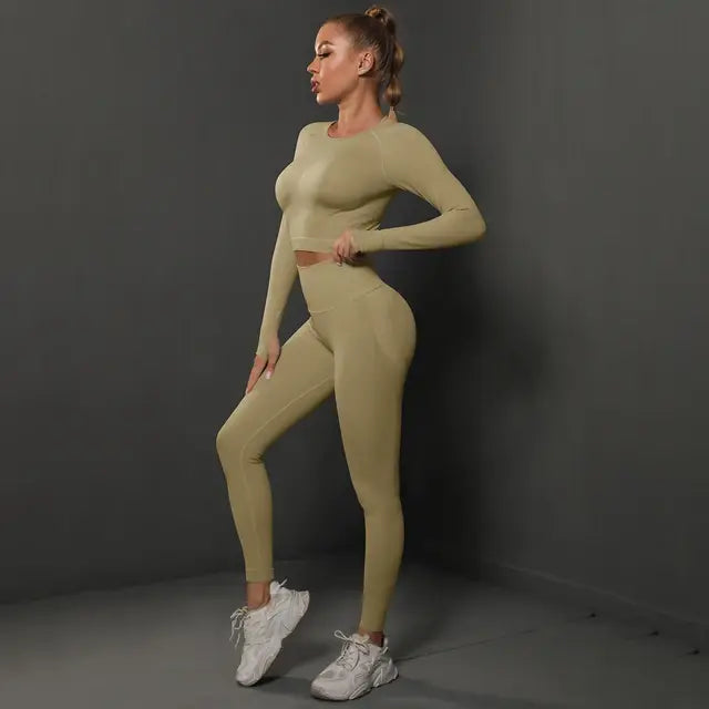 Seamless energy gym set for women.