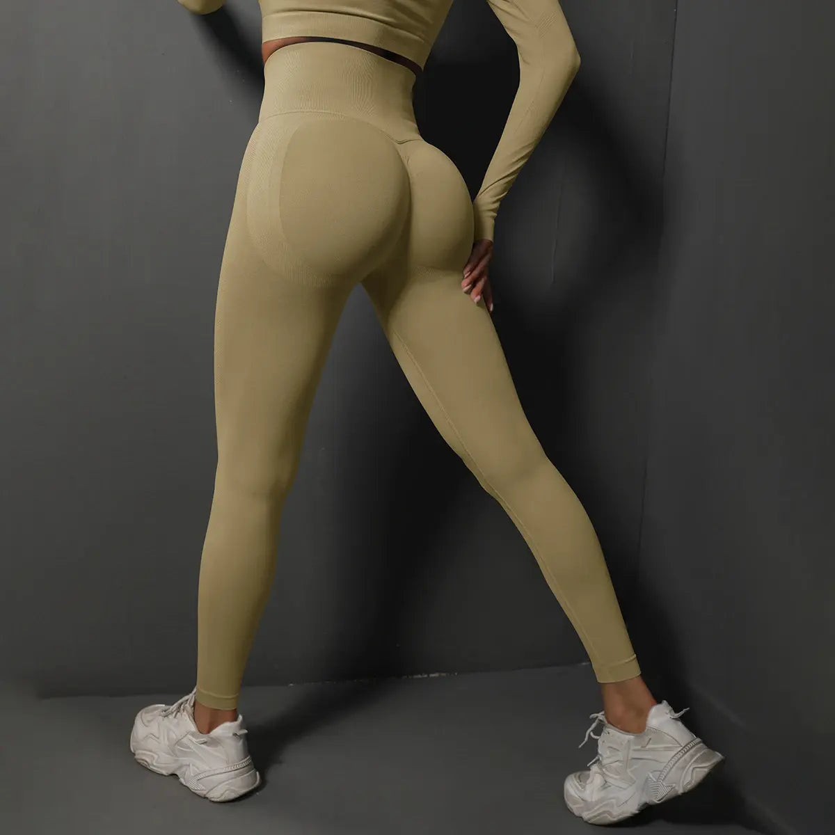 Seamless energy gym set for women.