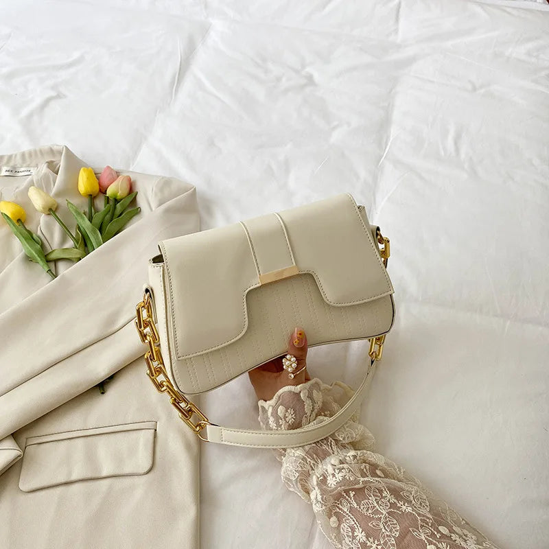 Fashion Acrylic Chain Shoulder Bag Ladies Handbags For Women Daily Used.