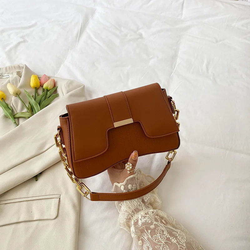Fashion Acrylic Chain Shoulder Bag Ladies Handbags For Women Daily Used.