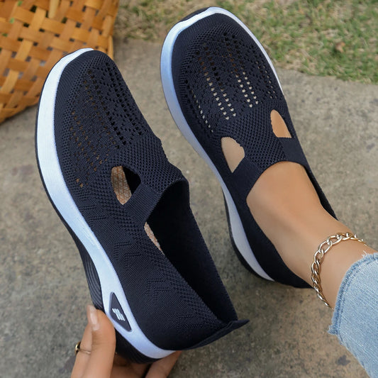 Women's breathable hollow sneakers casual and convenient walking shoes, simple, four seasons general light flat outdoor shoes.