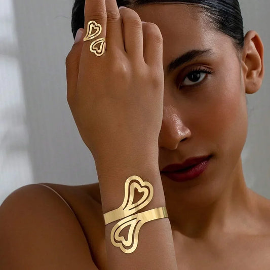 2pcs gold plated heart shaped bracelet bangles for women fashionable.