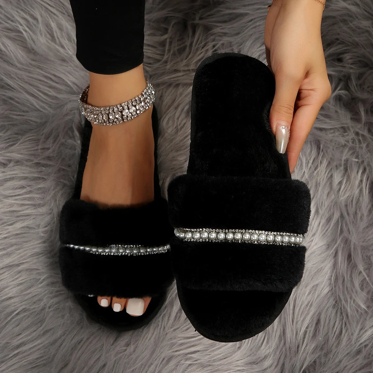Winter 2023 New Women's Slippers Anti Slip Casual Indoor Flat Shoes Women's Warm Shoes Solid Color Fashion Women's Slippers